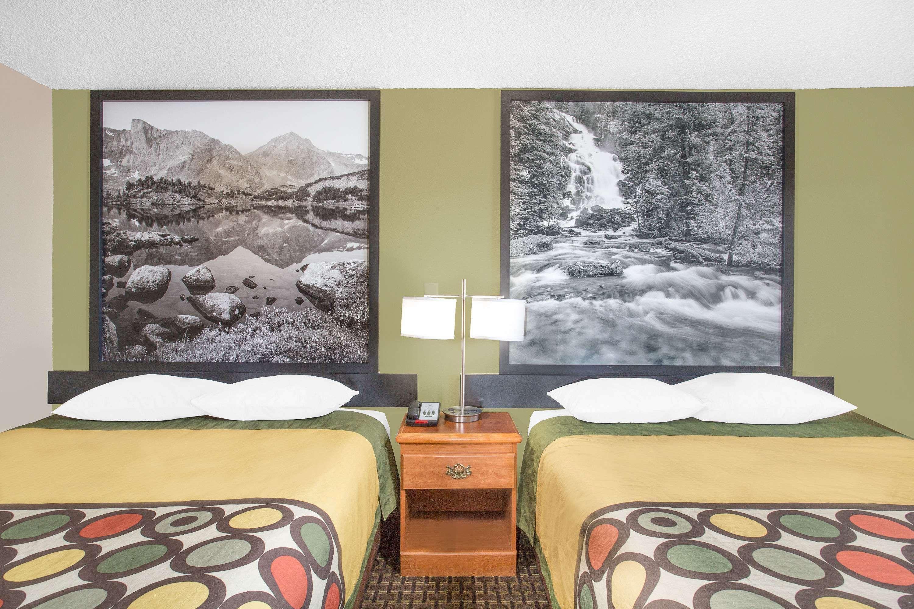 Super 8 By Wyndham Riverton Exterior foto